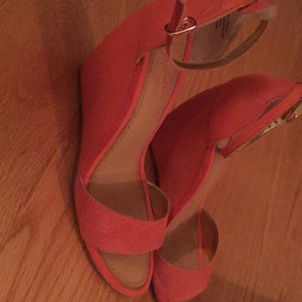 Sachelles wedge heels